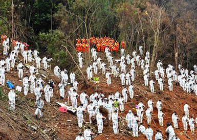 事故現場舉行遇難者哀悼活動